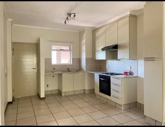 2 BEDROOM PROPERTY TO RENT IN BRYANSTON